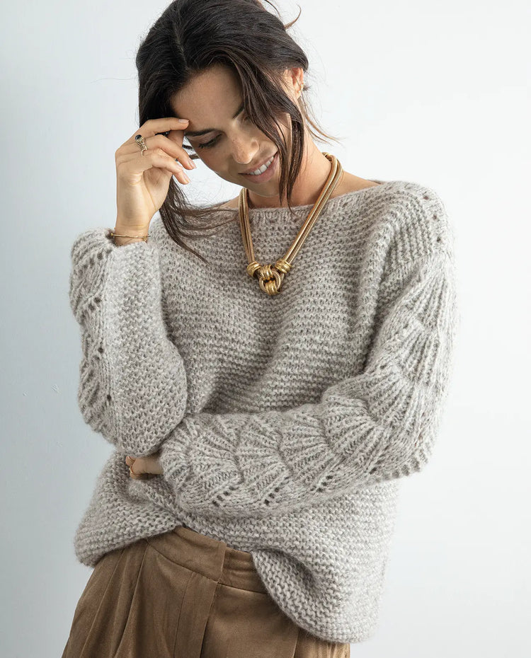 PULLS & CARDIGANS