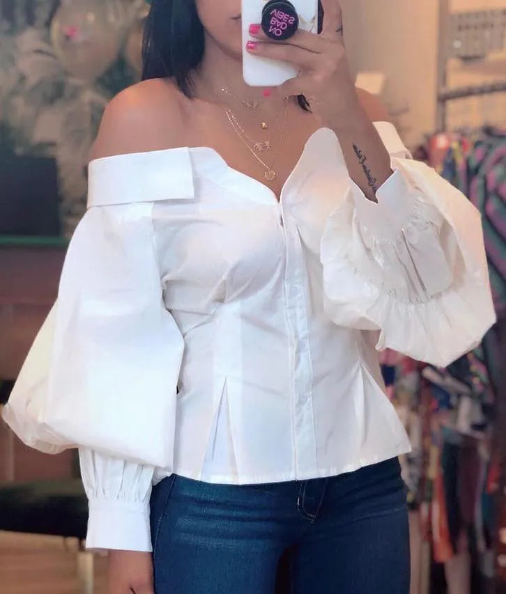 Chemise à épaules dénudées