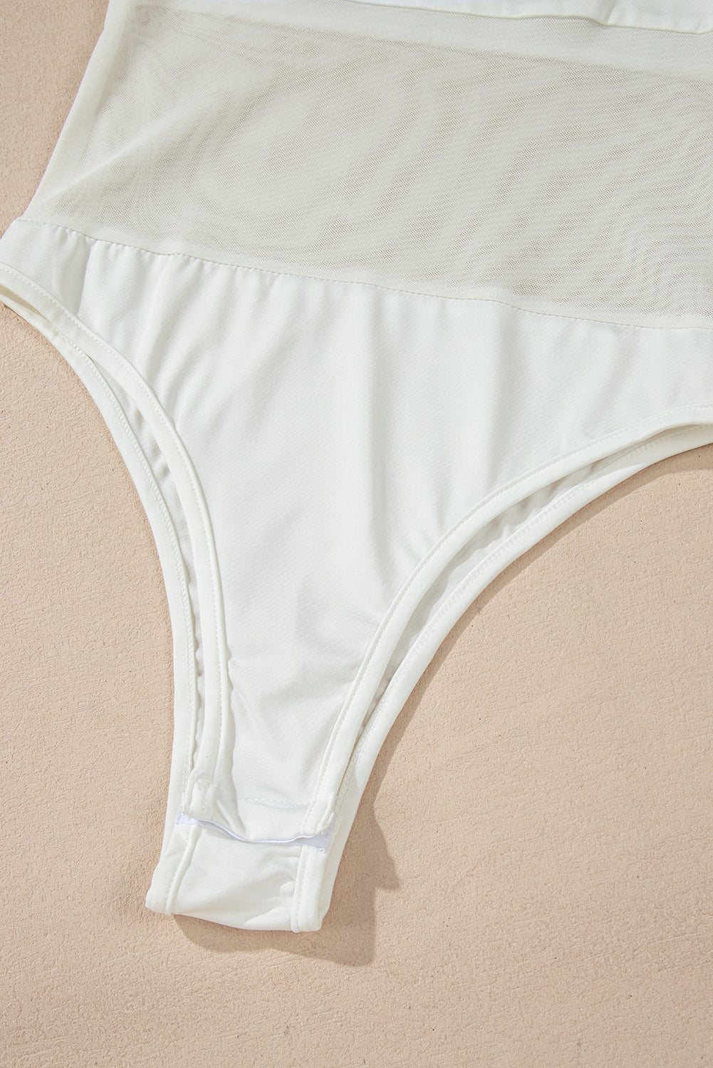 Body Blanc à Manches Longues avec Empiècements en Mesh
