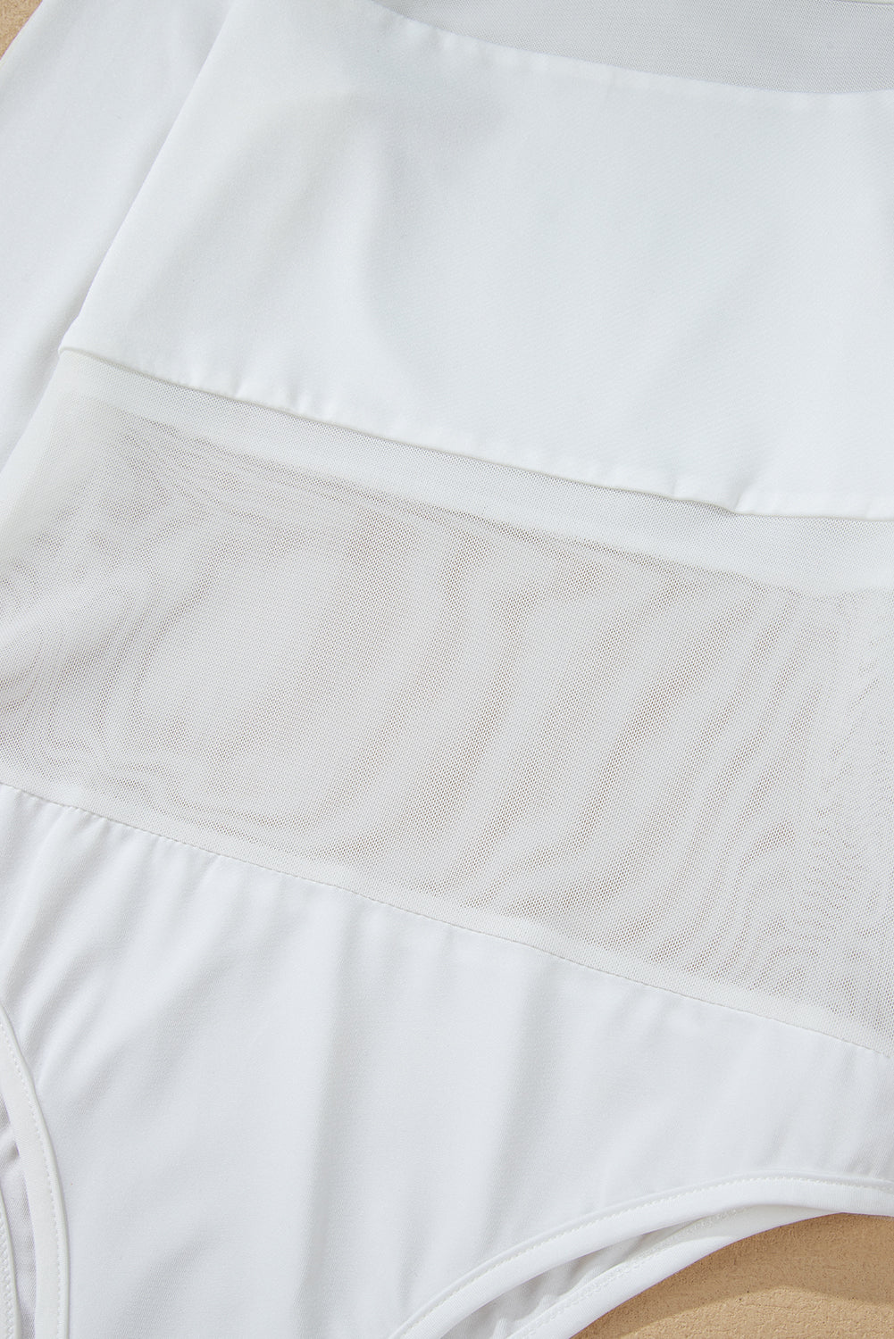 Body Blanc à Manches Longues avec Empiècements en Mesh