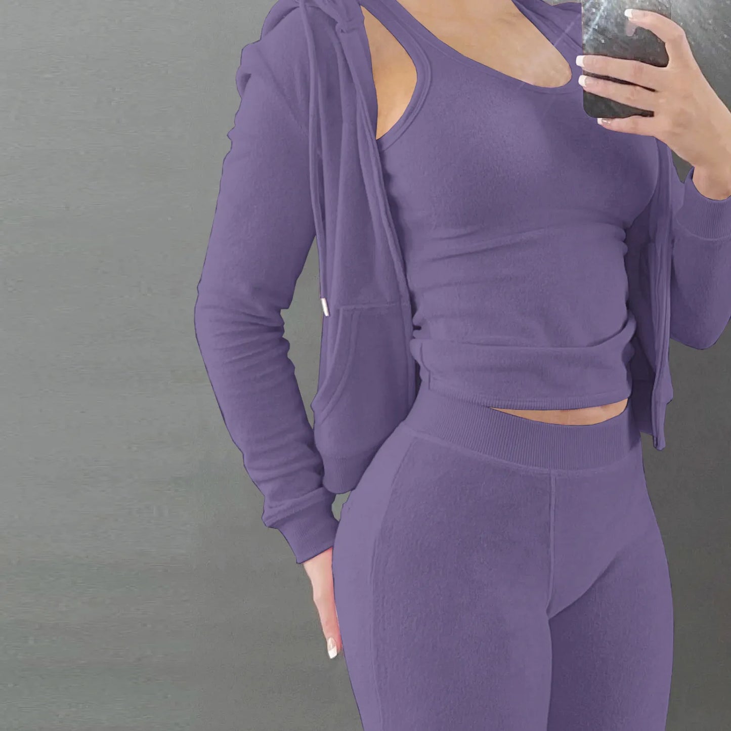Ensemble trois pièces avec gilet à capuche