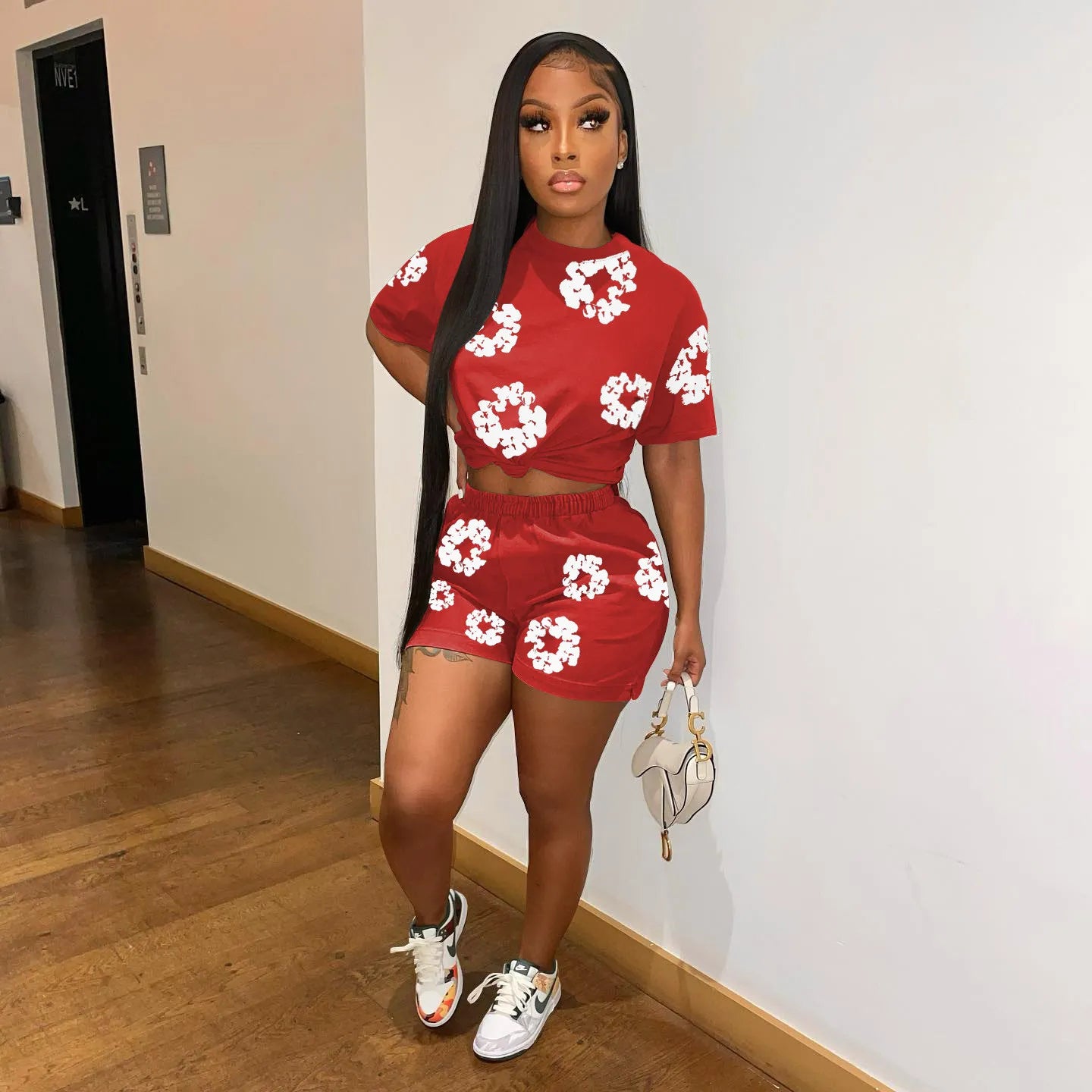 Ensemble Sportif Femme avec Haut à Manches Courtes et Short à Imprimé Fashion