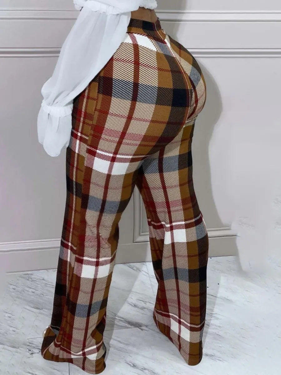 Pantalon évasé pour femmes, imprimé à carreaux, moulant, et tendance pour l'automne/hiver.