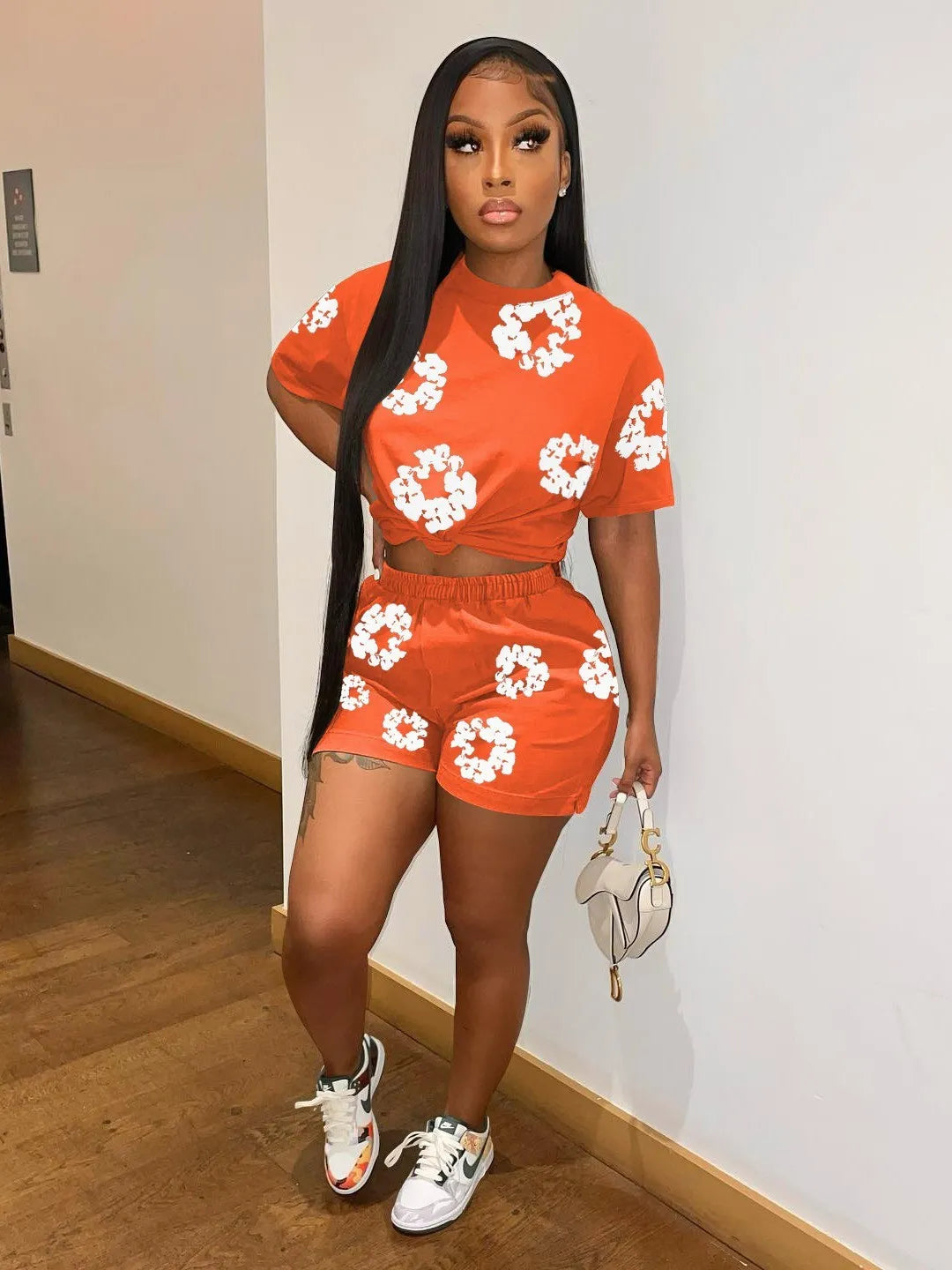 Ensemble Sportif Femme avec Haut à Manches Courtes et Short à Imprimé Fashion