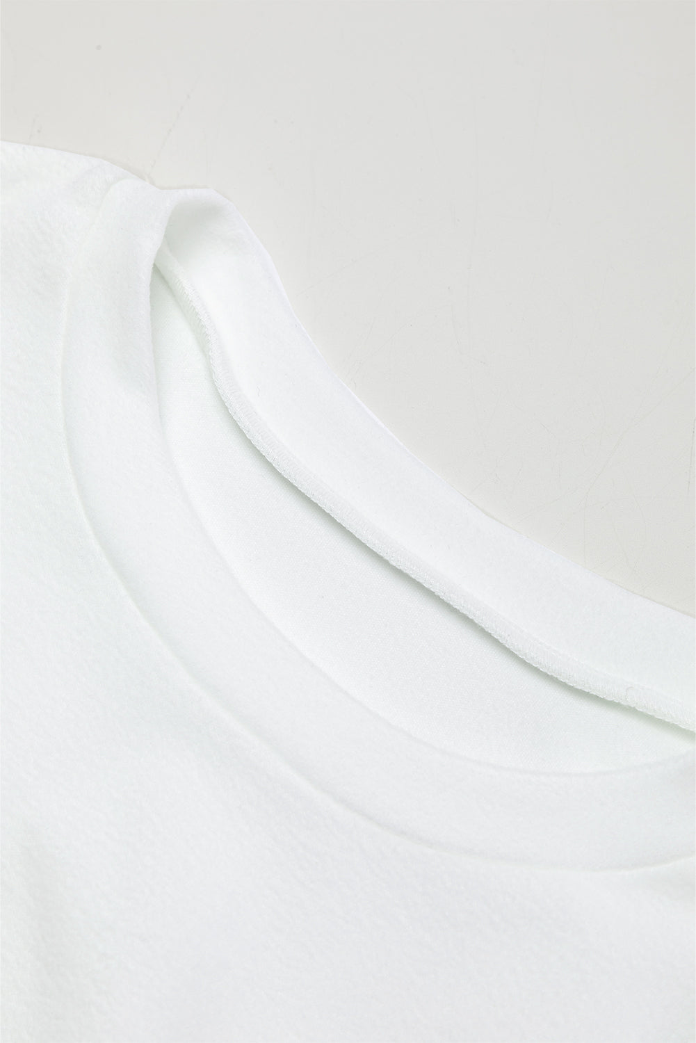 Robe mini à manches bouffantes à sequins blancs