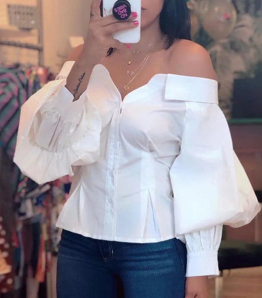 Chemise à épaules dénudées