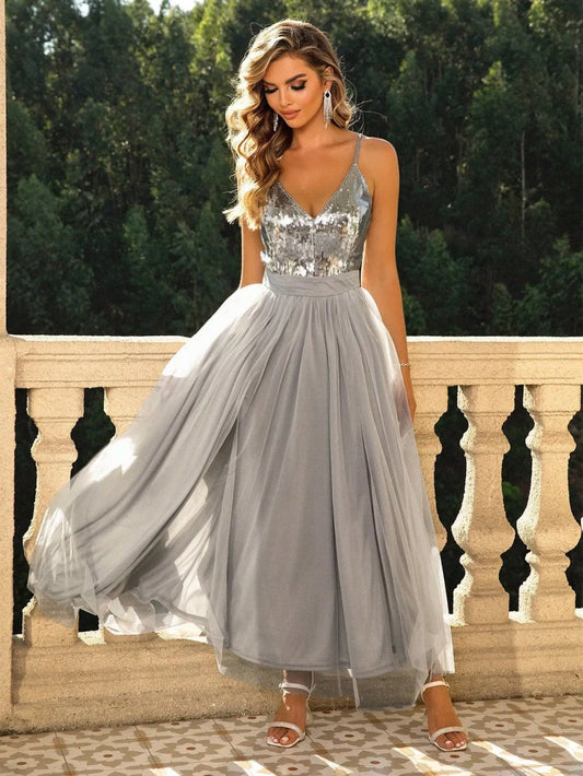 Robe Séduisante en V Dos Nu avec Empiècements en Maille et Sequins