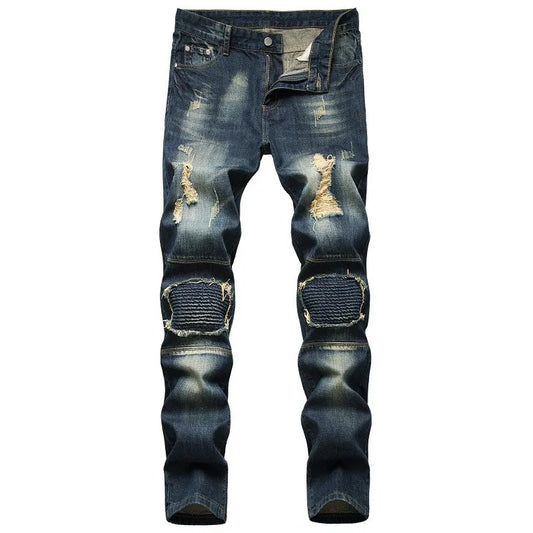 Jeans déchiré à la mode : L'Élégance du Rebelle